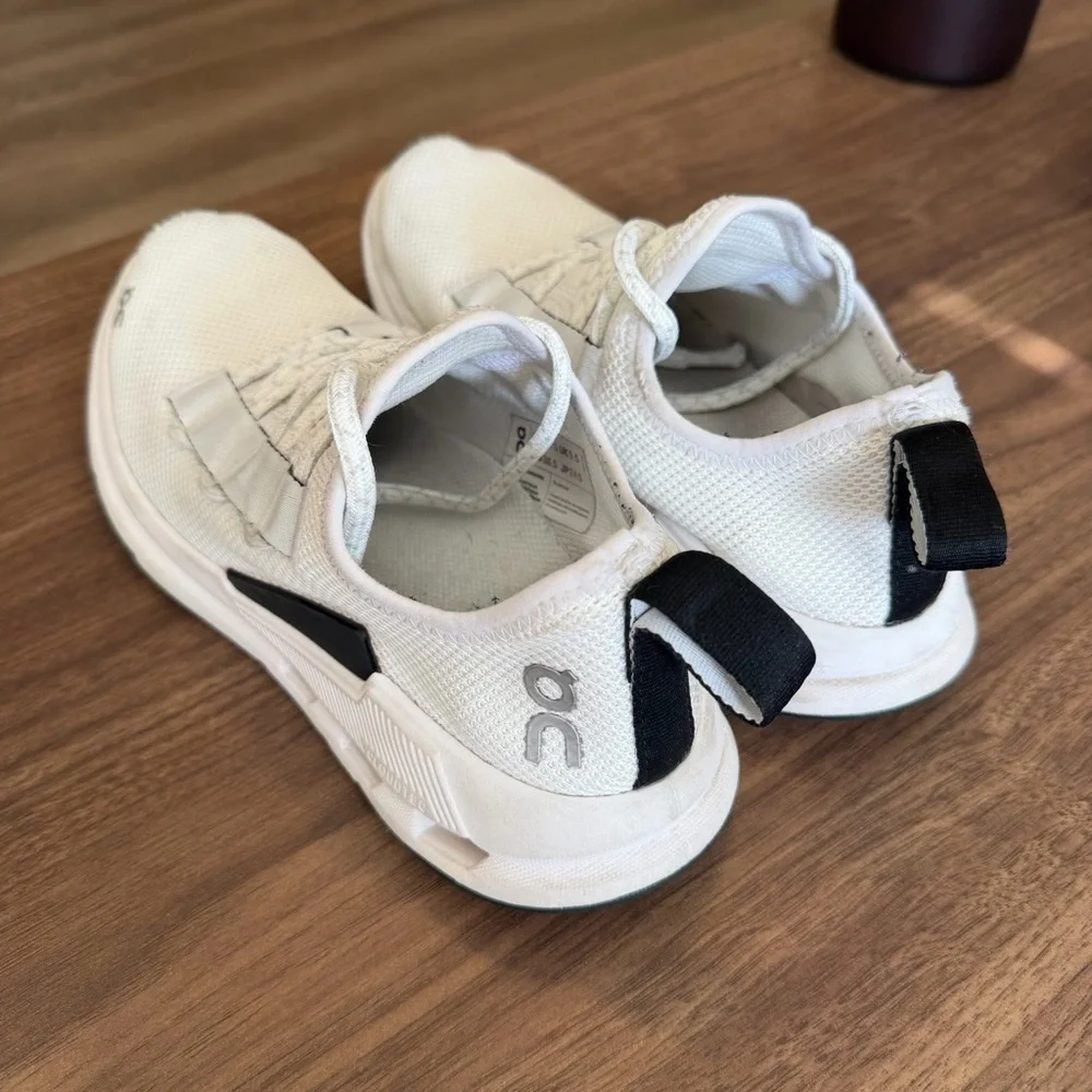 On Running On Cloudeasy, Undyed-White/Black - Picture 3 of 7